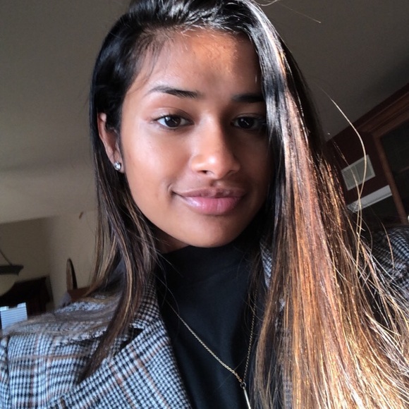 Meet your Posher, Sneha - Picture 1 of 1